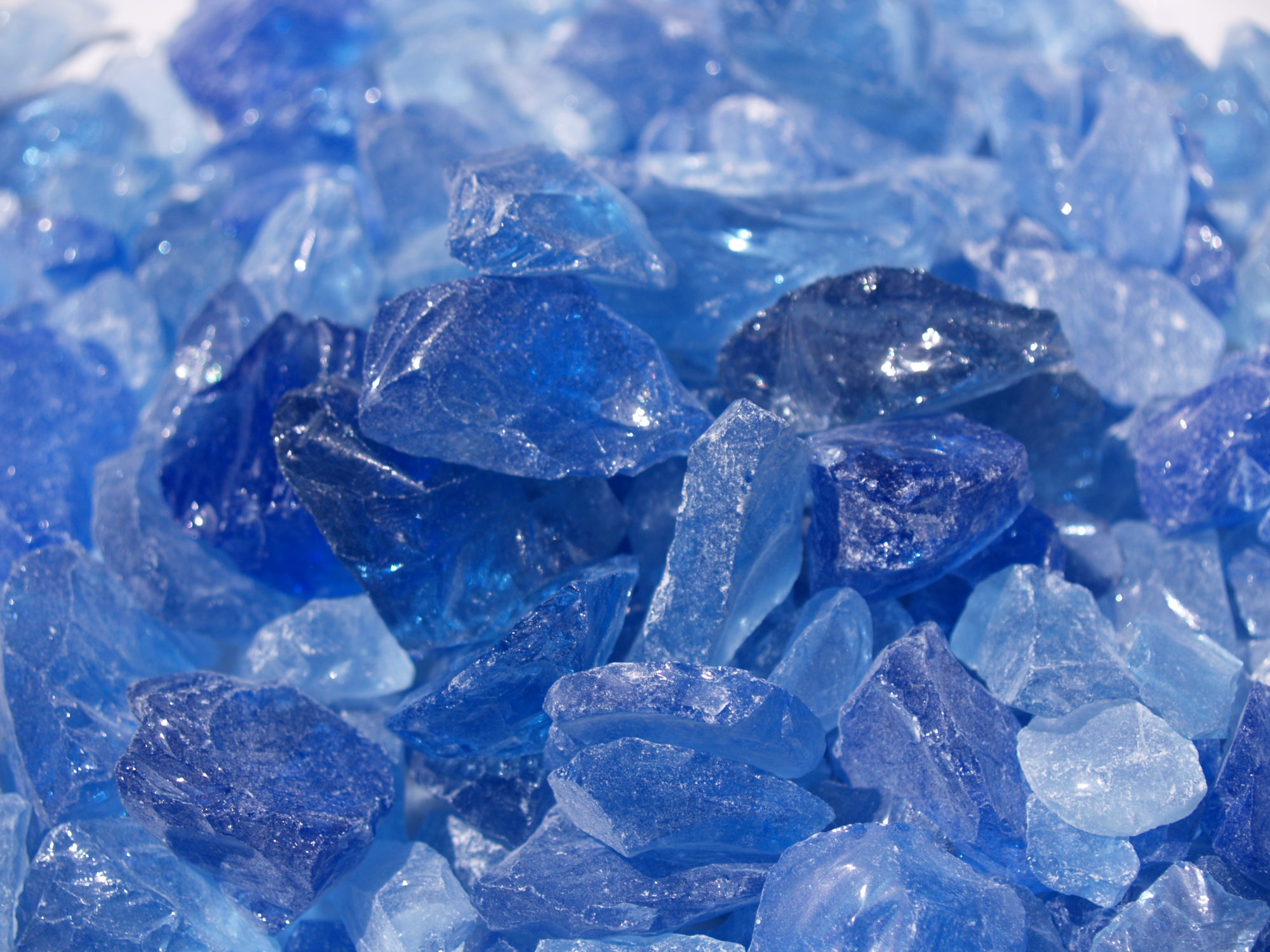 White Mountain Hearth DG1BUC Blue Clear Decorative Crushed Glass, 2.5-Pounds